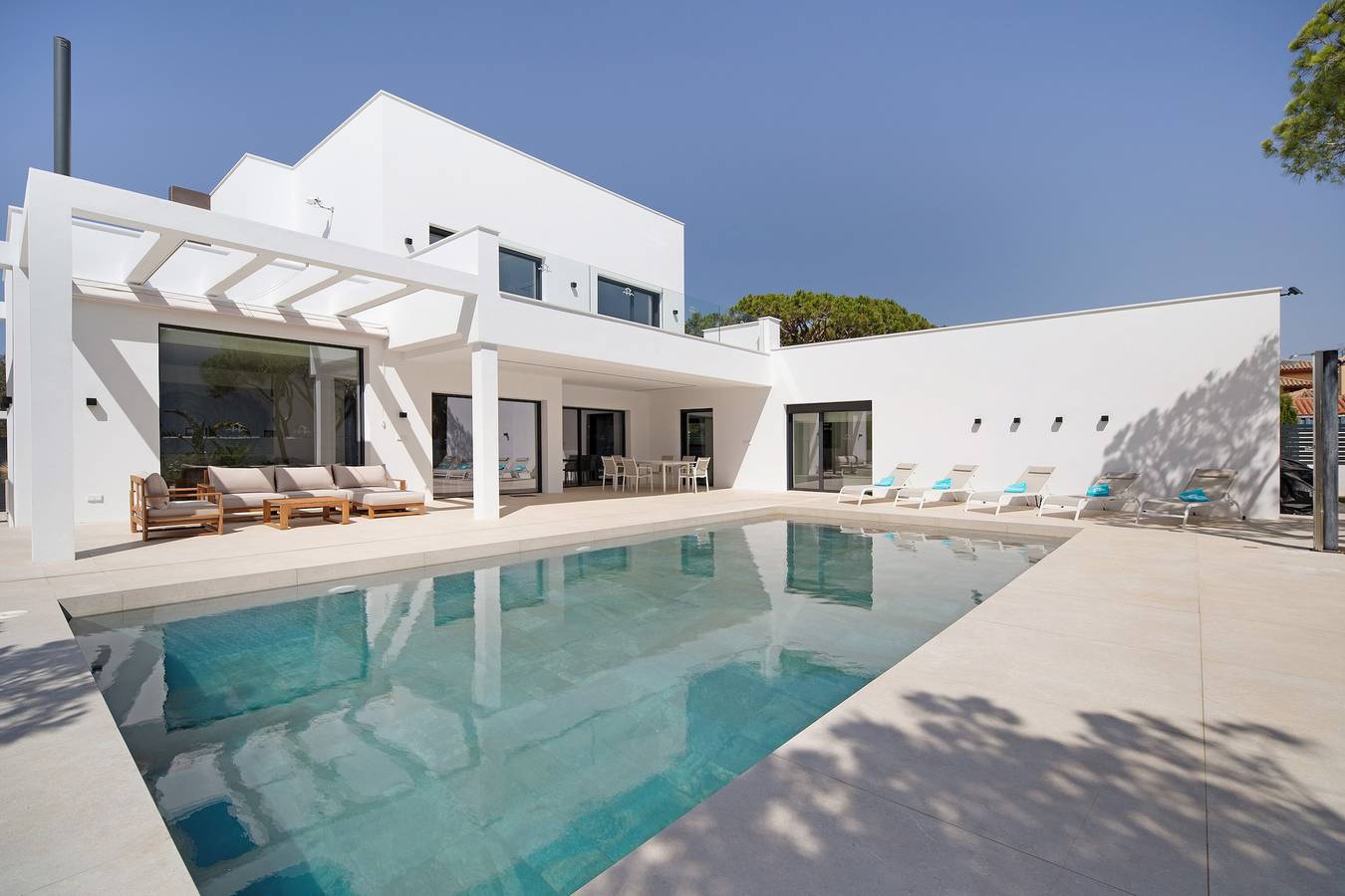 "Alba Sea" Villa con piscina privada, 2 terrazas privadas y Wi-Fi in Playa La Barrosa, Chiclana de la Frontera