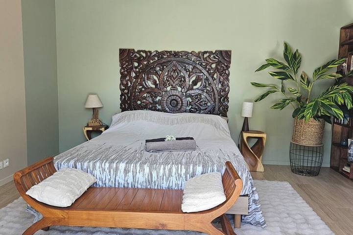 Villa Maripa, an exotic oasis with a pool and hot tub, near the beach, sleeps 6 in Labenne Océan, Labenne