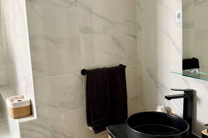 Ganze Wohnung, Cozy 1-bedroom apartment with Ac, Wifi in welcoming Guarda in Beira Interior Norte, Guarda (Portugal)