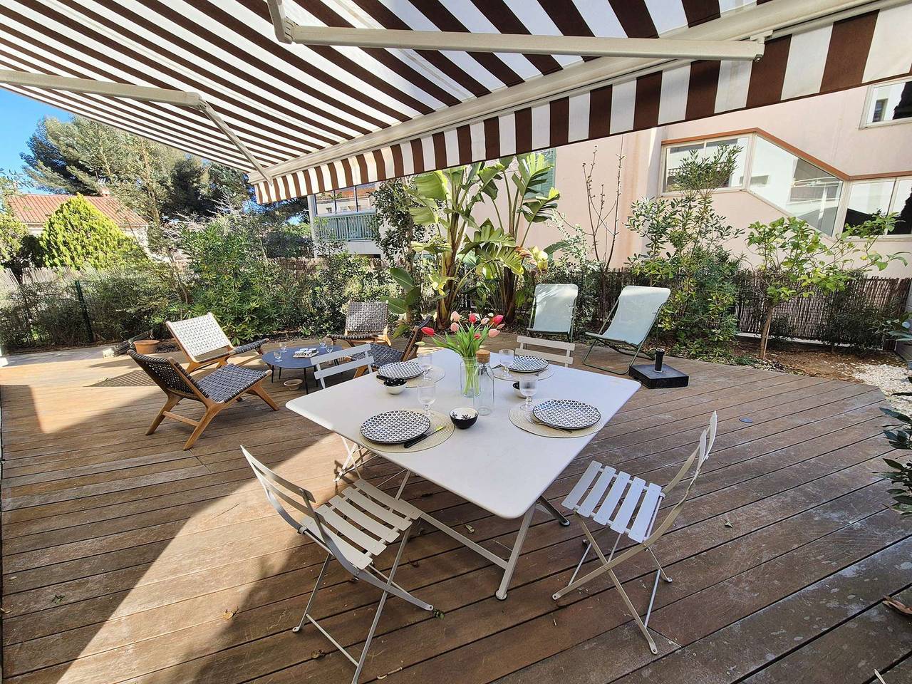 Ganze Ferienwohnung, Ferienwohnung für 4 Personen mit Terrasse in Sanary-sur-Mer, Toulon Region