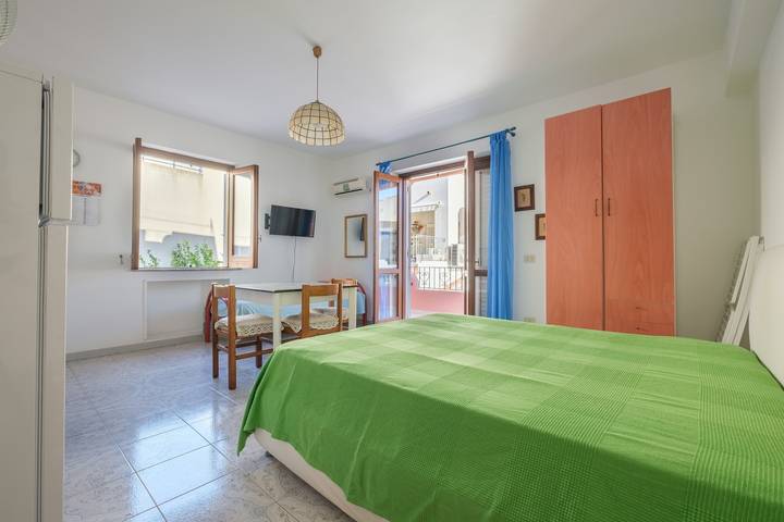 Gîte pour 3 personnes, avec Balcon et Jardin à Lipari
