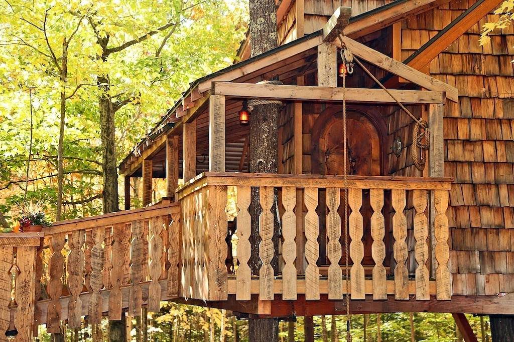 Unique Treehouse Near Mt Sunapee in Newbury (NH), Lake Sunapee
