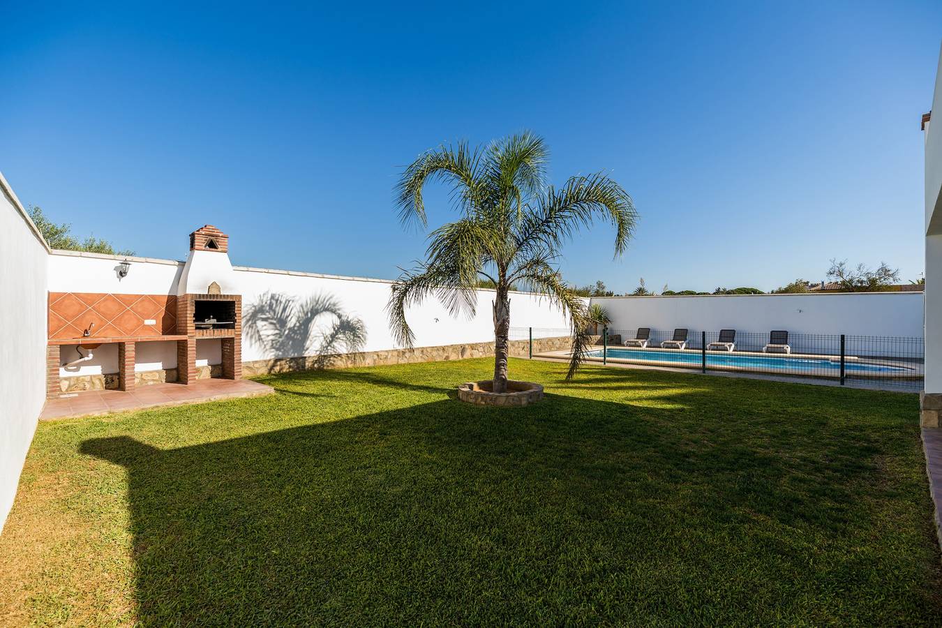 Casa vacanze "Villa Ca1" con piscina, giardino, terrazza e Wi-Fi in Conil de la Frontera, Costa de la Luz