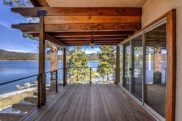 Log Cabin for 16 Guests in Snow Summit, Big Bear Lake, Picture 2