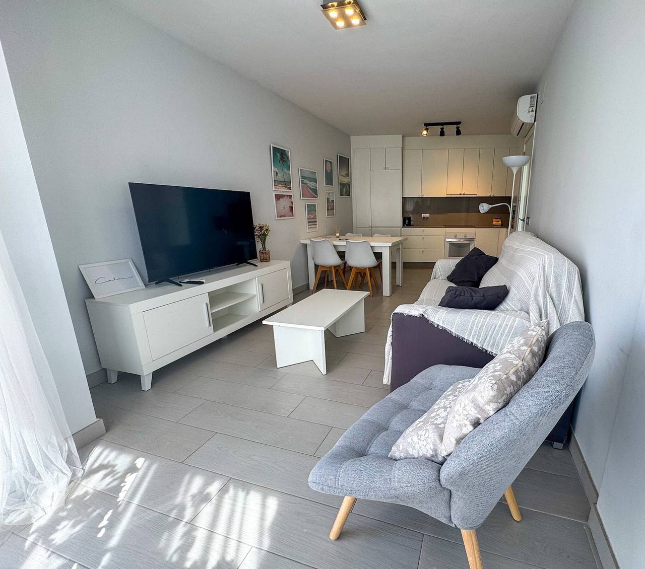 Apartamento entero, Apartamento 'Boutique Sol y Mar' con piscina comunitaria, Wi-Fi y aire acondicionado in Torrox Costa, Torrox