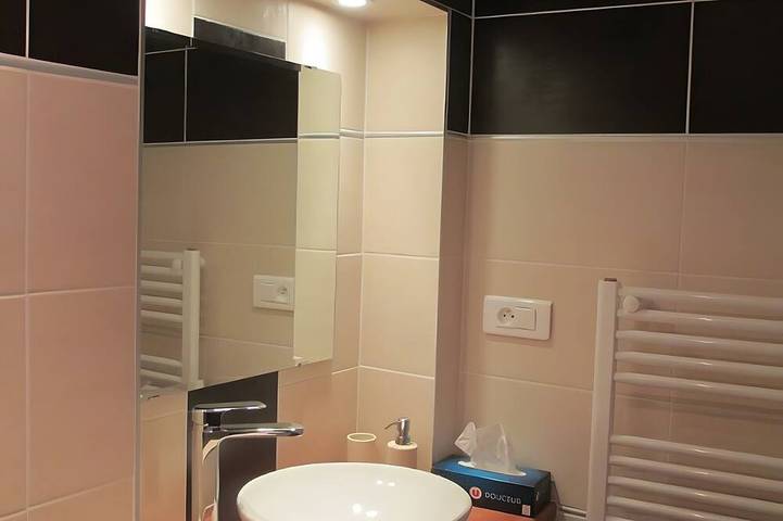 Chambre d’hôte pour 2 personnes, avec jardin et piscine