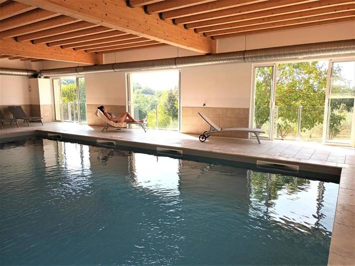 Gîte pour 4 personnes, avec jardin et jacuzzi ainsi que piscine et sauna à Saint-Privat-de-Champclos