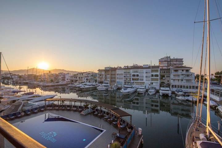 Hôtel pour 2 personnes, avec vue ainsi que piscine et balcon