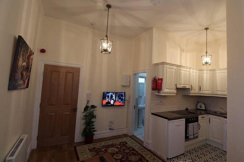Entire apartment, The Post House - Apartment 2 in Kinsale, County Cork