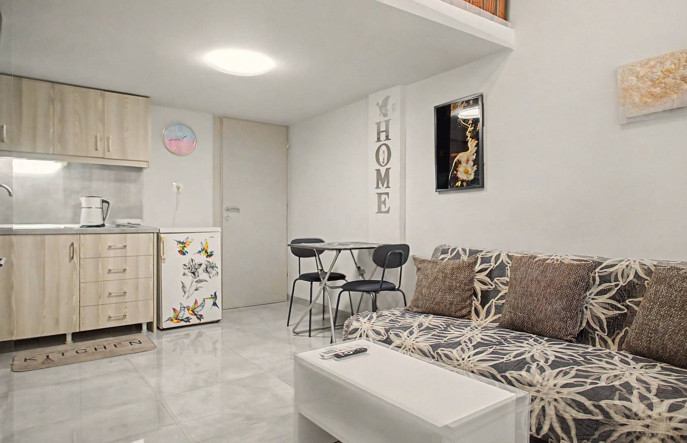 Entire apartment, Central Loft Apartment by Metro with Wi-Fi & Private Entrance in Analipsi (Thessaloniki), Thessaloniki region