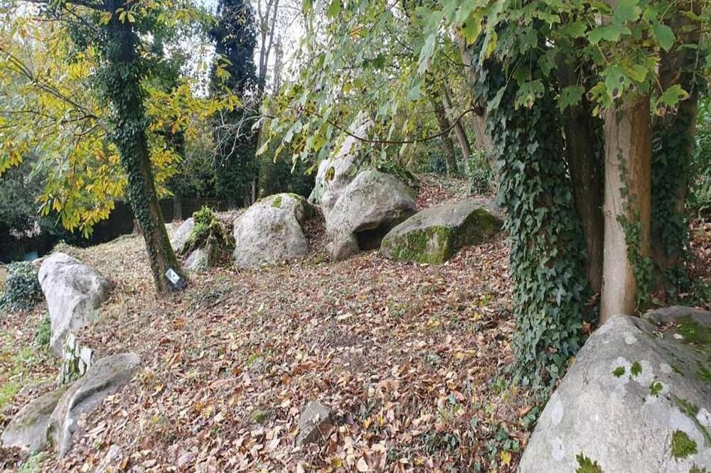 Villa in Le Boulou with Scenic Hilltop Views in Le Boulou, Céret region