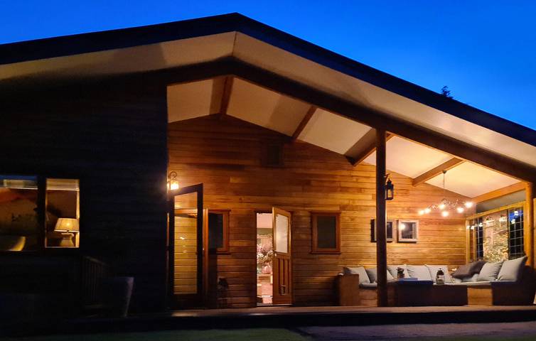 Ferienhaus für 4 Personen, mit Terrasse und Whirlpool - 1