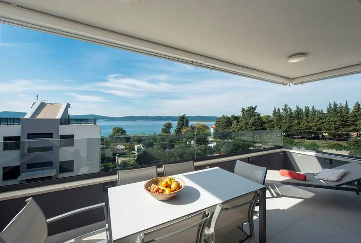 Ferienhaus für 6 Personen, mit Pool und Sauna sowie Balkon/Terrasse in Sveti Filip i Jakov - 3