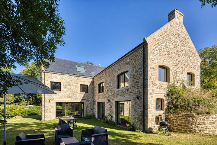 Location de vacances pour 10 personnes, avec vue et piscine dans Plage de la Légenèse - 2