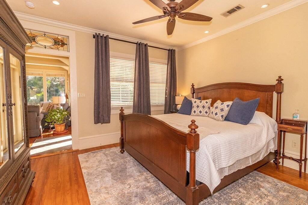 Coquille Cottage located in Historic Madisonville in Lake Pontchartrain