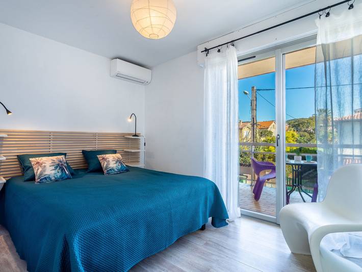 Location de vacances pour 4 personnes, avec jardin et terrasse à Carqueiranne - 4