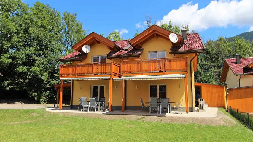 Ferienhaus für 7 Personen, mit Pool und Garten