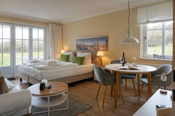 Ganze Wohnung, 3-Raum Appartement im Erd- und Untergeschoss für 2 Personen in Nordfriesische Inseln (Schleswig-Holstein) (Schleswig-Holstein), Wenningstedt