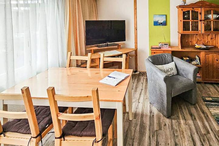 Schönes 1-Zimmer-Haus in Südmüritz in Vipperow, Müritz