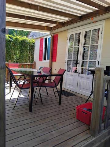 Gîte pour 5 personnes, avec terrasse et vue, animaux acceptés à Le Martinet