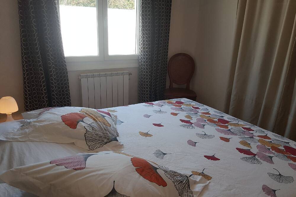 Villa tout confort 8 personnes avec piscine in Velleron, Vaucluse