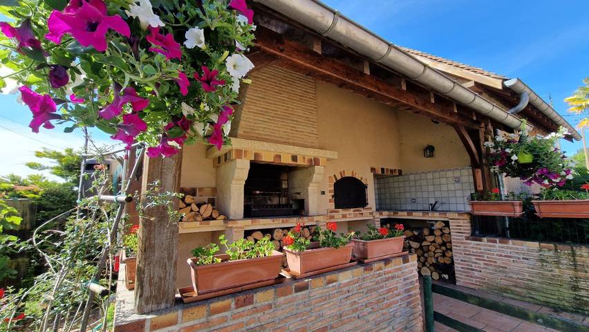 Gîte pour 2 personnes, avec piscine et jardin dans la Sarthe - 4
