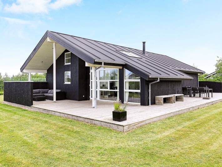 Ferienhaus für 8 Personen, mit Whirlpool und Terrasse sowie Sauna in Tranum Strand