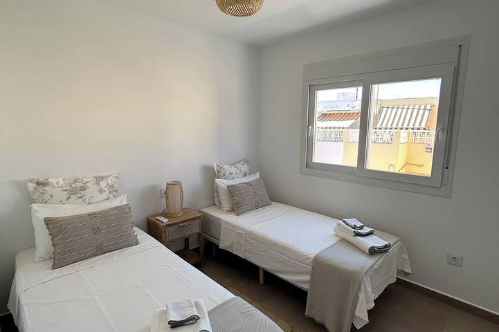 Apartamento entero, New flat with solarium, 50 meters from the sea !! in Playa El Castillico (San Javier), San Javier