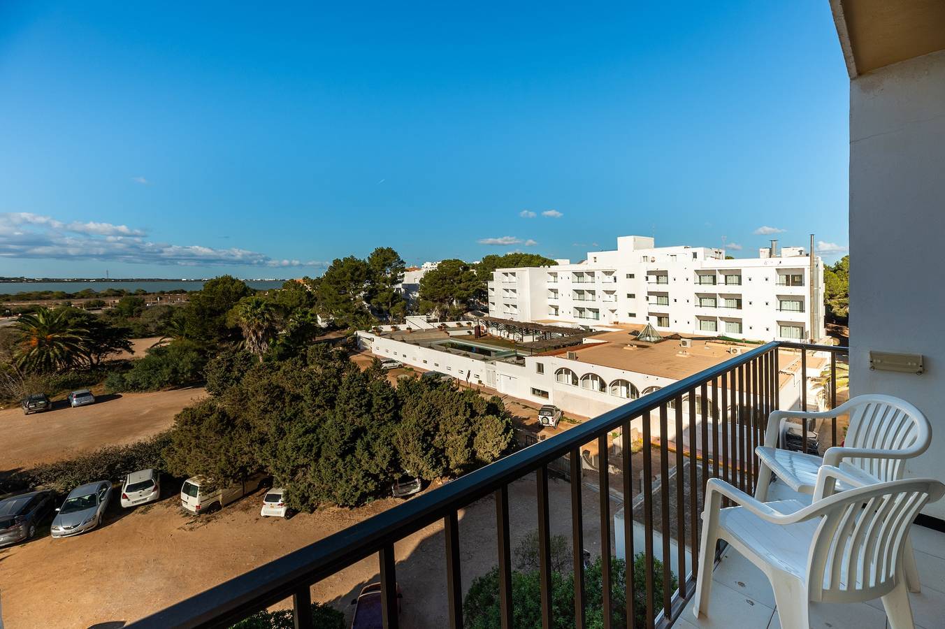 Appartement 'Estudio Mirada 307' met uitzicht op het meer, Wi-Fi en airconditioning, foto 15