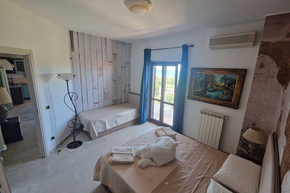 Ganze Wohnung, Nina's house 4, 300 meters from the sea in Santa Caterina dello Ionio, Catanzaro Provinz