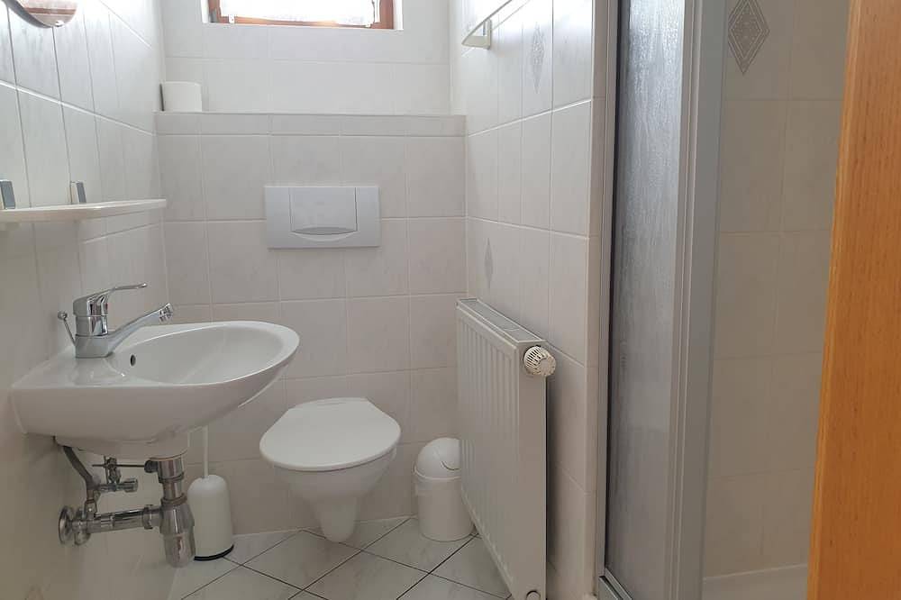 Ganze Wohnung, Apartment \"Wiesengrund\", ebenerdig im gruppenfreundlichen Haus Werraquelle in Neuhaus am Rennweg, Rennsteig