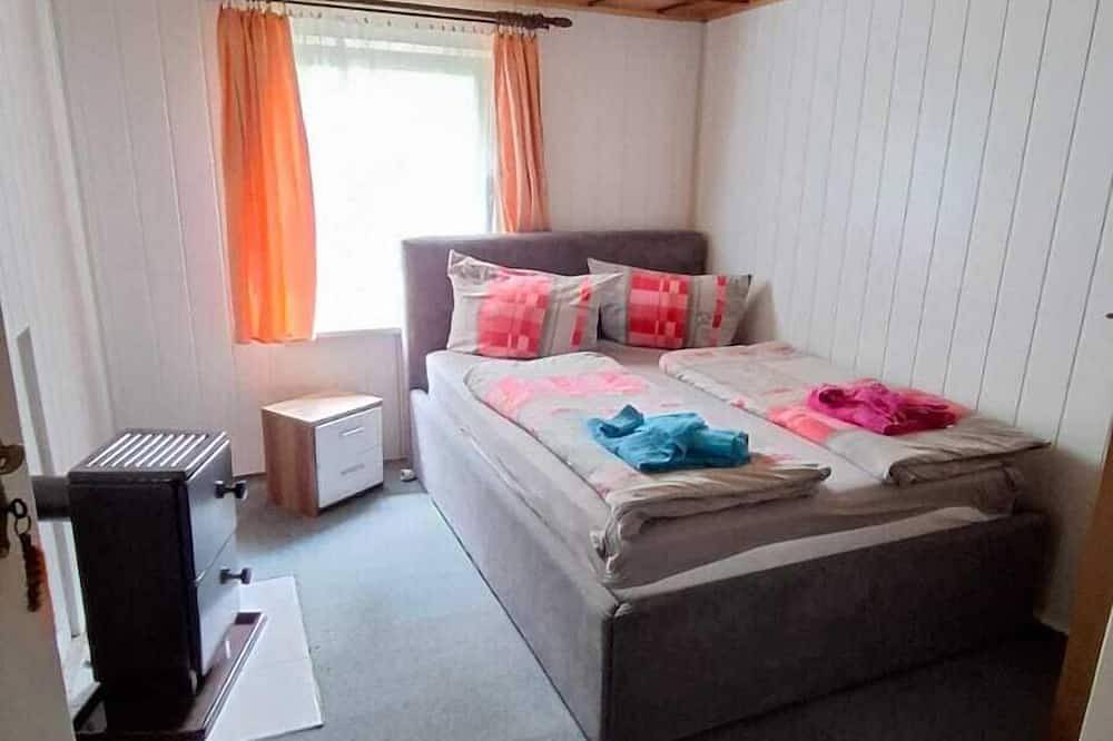 Bungalow in Malchow mit Terrasse, Grill und Parkplatz – Haustiere erlaubt in Malchow, Fleesensee