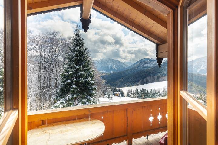 Ganze Ferienwohnung, Berggasthaus Steinberg-Alm inkl. Chiemgaukarte - Ferienwohnung Sophia 34qm, Balk., Kochni., 1 Schlafzimmer, Wohnzimmer, max 2 P. in Ruhpolding, Bayerische Alpen