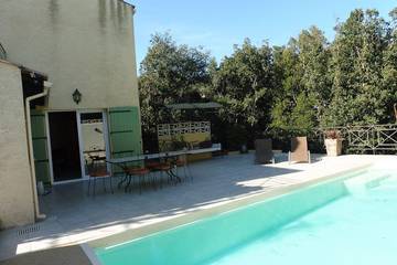 Gîte pour 2 personnes, avec terrasse et jardin à Cabrerolles