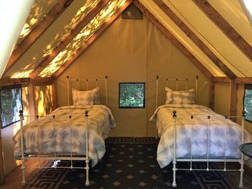 Camping for 2 Guests in Vermont, USA, Picture 1