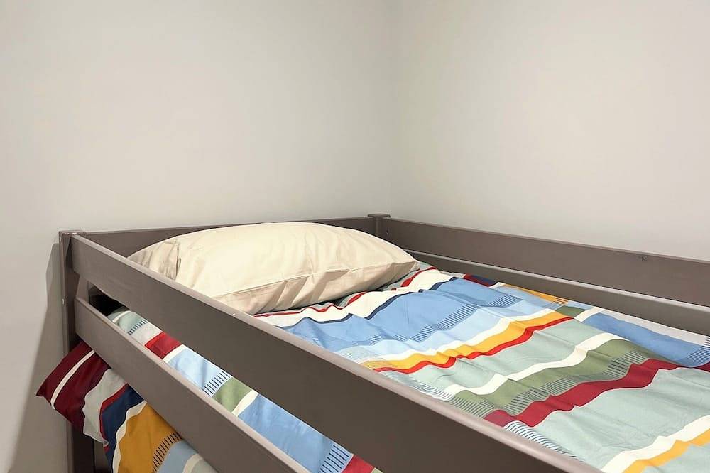 Appartement entier, Gîte cosy à la campagne à 17 km de Beauvais, et 20 km de l'aéroport ! in Berthecourt, Oise
