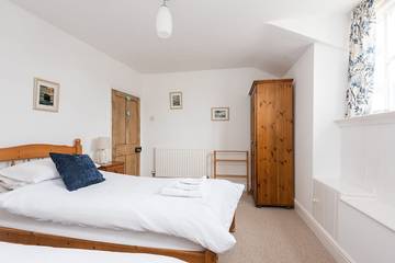 Log Cabin for 8 People in Bude, Cornwall, Photo 4