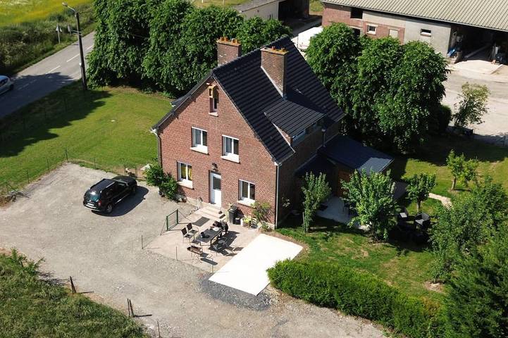 Gîte pour 6 personnes, avec terrasse et jardin dans Long
