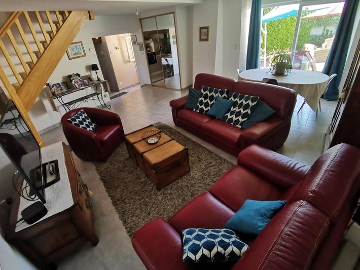 Alojamiento y desayuno para 4 personas, con terraza además de jardín y vistas - 1