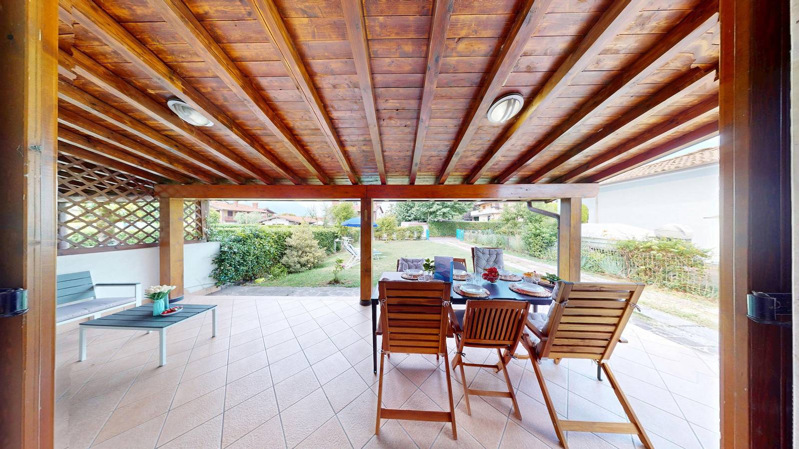 Villa Dolce Riva Lake Escape in Spiaggia Romantica (Manerba del Garda), Manerba del Garda