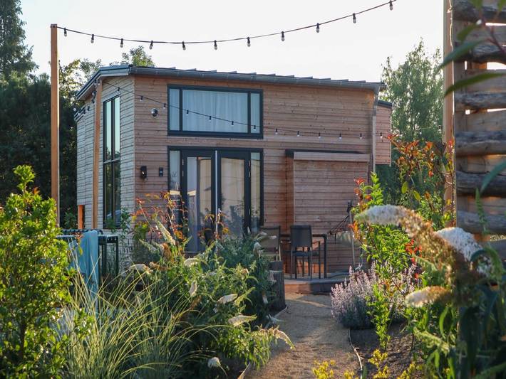 Ferienhaus für 4 Personen, mit Terrasse und Garten sowie Pool in Olburgen