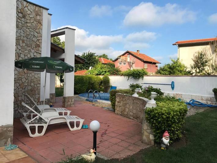 Villa pour 10 personnes, avec piscine et jardin, animaux acceptés en Bulgarie