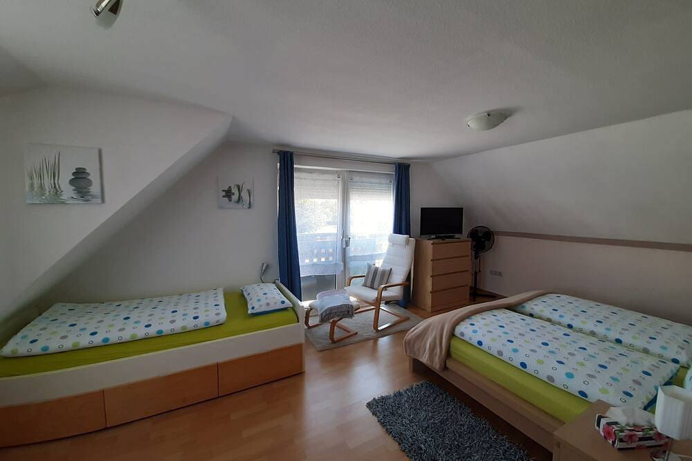 \"Elly's Gästehaus\" Gemütliches Ferienhaus für 4 Personen mit W-lan. in Wilhelmshaven, Südliche Nordseeküste