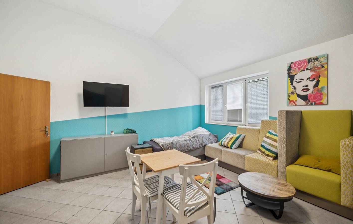 Gemütliche Wohnung mit Parkplatz und WiFi bei Dickendorf in Steinebach/Sieg, Altenkirchen & Umgebung