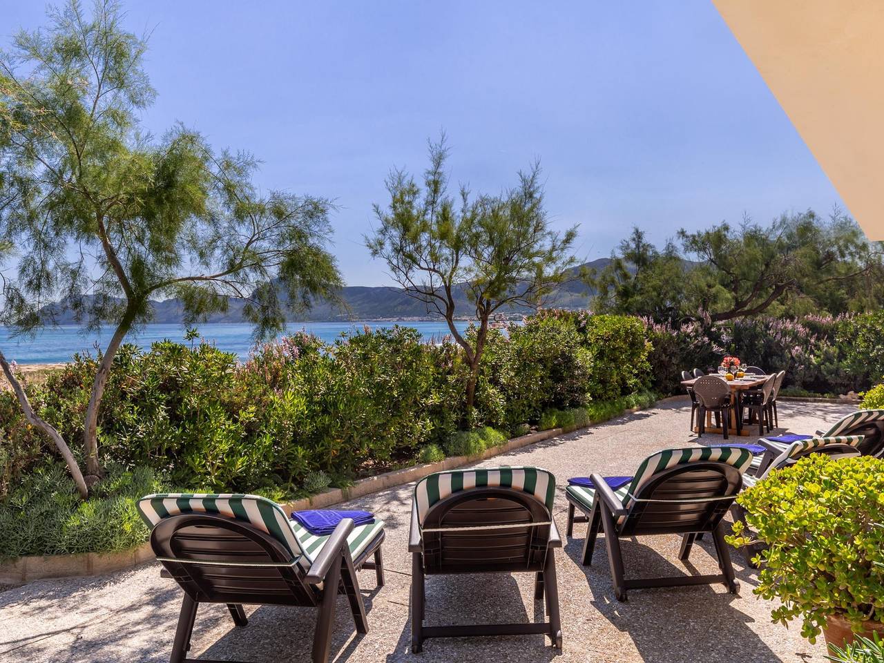 Ferienhaus 'Ran De Mar' mit Meerblick, privater Terrasse und Wlan in Playa Son Serra de Marina, Santa Margalida