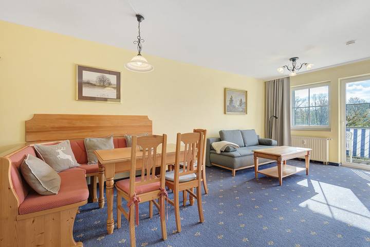 Ferienwohnung für 3 Personen, mit Balkon und Seeblick am Brombachsee