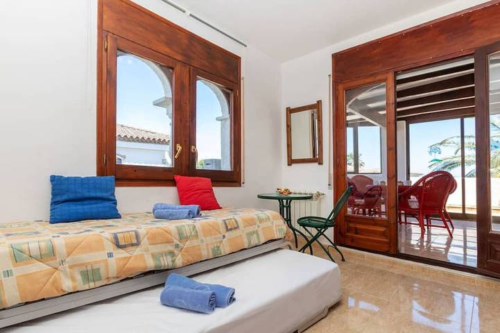 Ferienhaus für 6 Personen, mit Terrasse und Garten in Miami Playa - 4