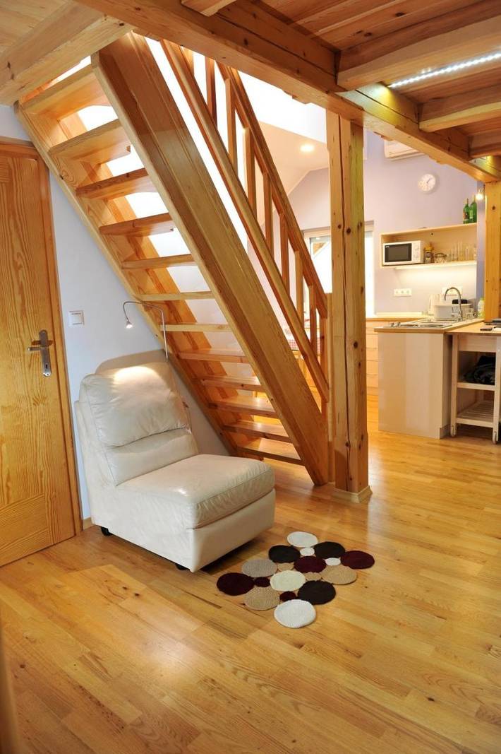 B&b per 8 persone, con panorama e piscina nonché sauna e giardino in Slovenia