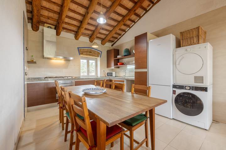 Casa Vacacional 'Masia Barrière Figueroa' con Terraza Privada, Jardín Privado y Wi-Fi in La Aldea, Delta del Ebro