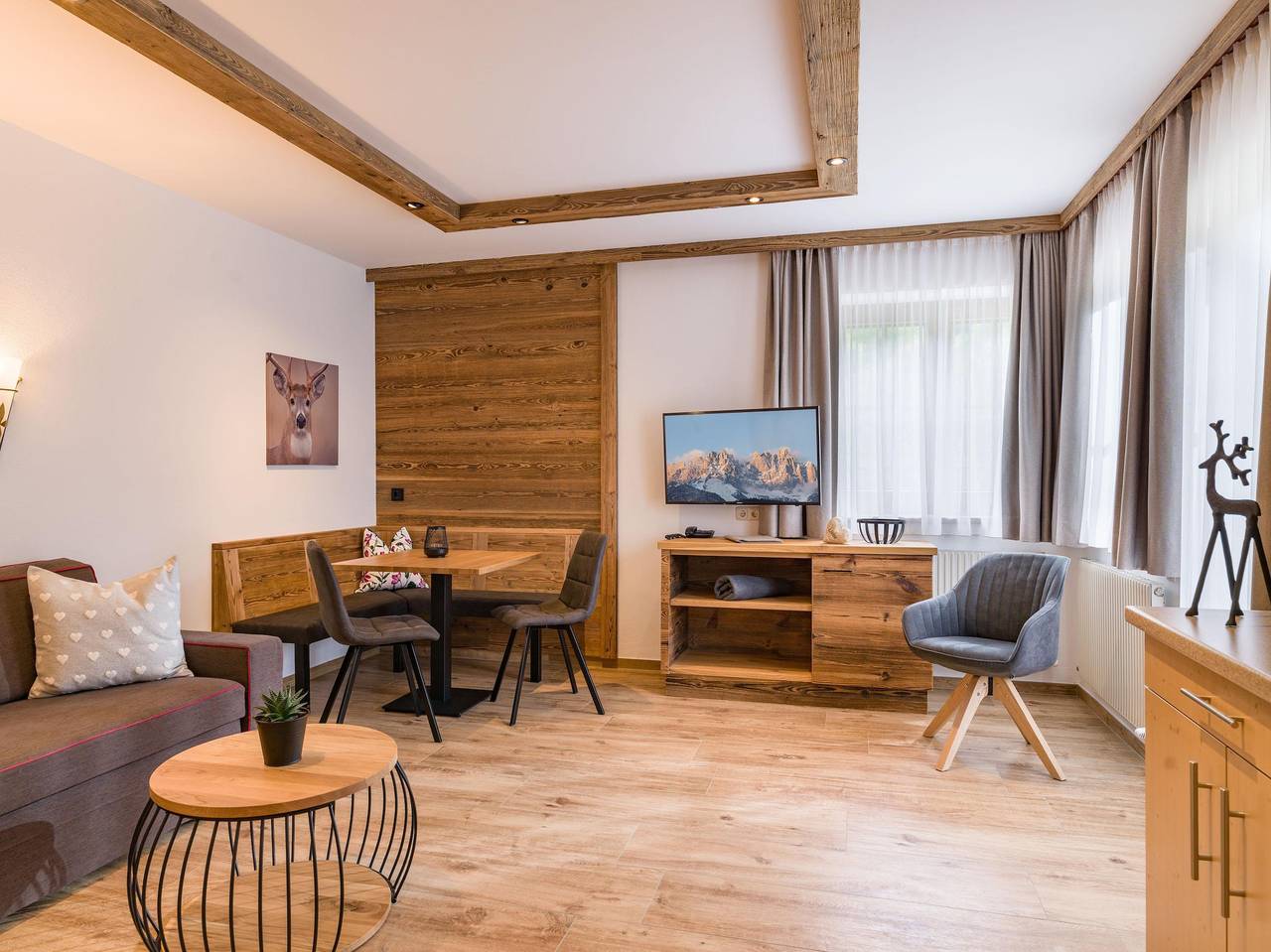 Ganze Ferienwohnung, App. 1 "Liebe" 55 m² 2-4 Pers., 1 Sz, 2 Bäder in Going am Wilden Kaiser, Kaisergebirge